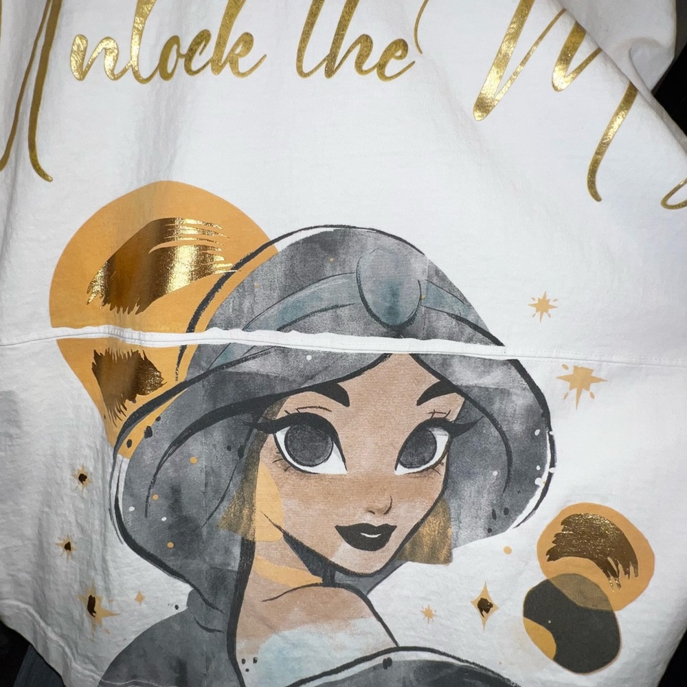 Disney Parks Princess Jasmin Crop Jersey White and Gold Graphic T-Shirt